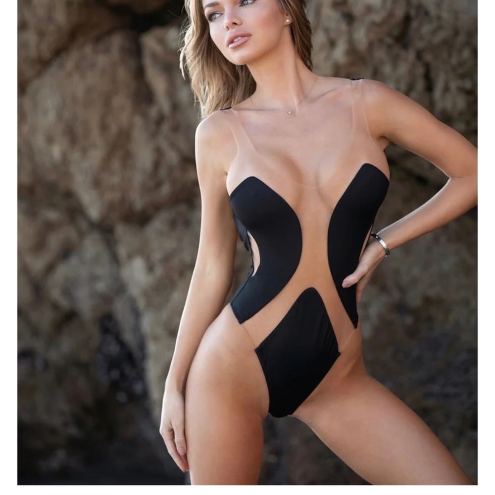 Sqorpios elements bathing suit in black size medium